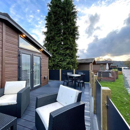 Thirlmere 4 Luxury Lodge At White Cross Bay Windermere Exterior photo