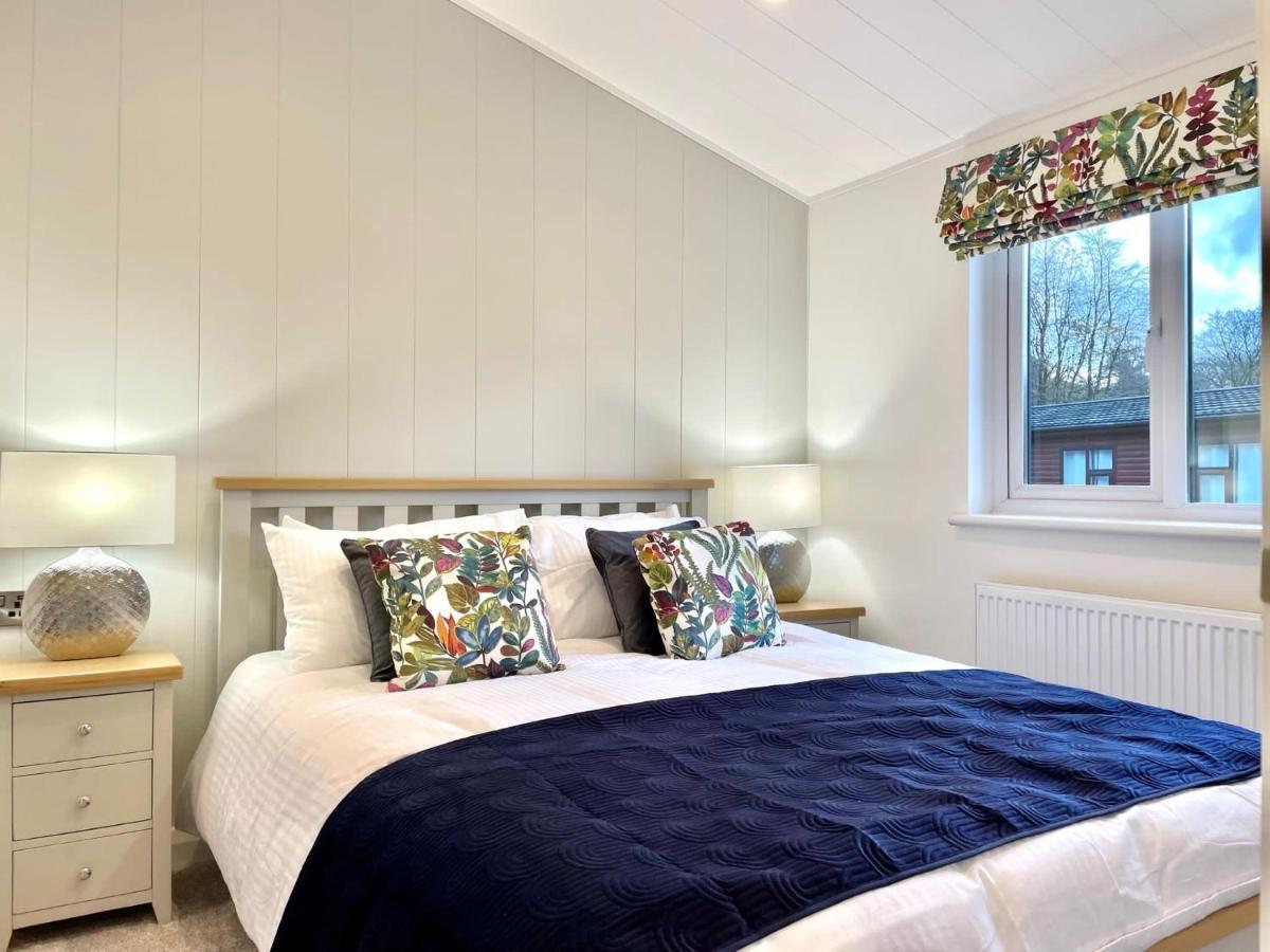 Thirlmere 4 Luxury Lodge At White Cross Bay Windermere Exterior photo